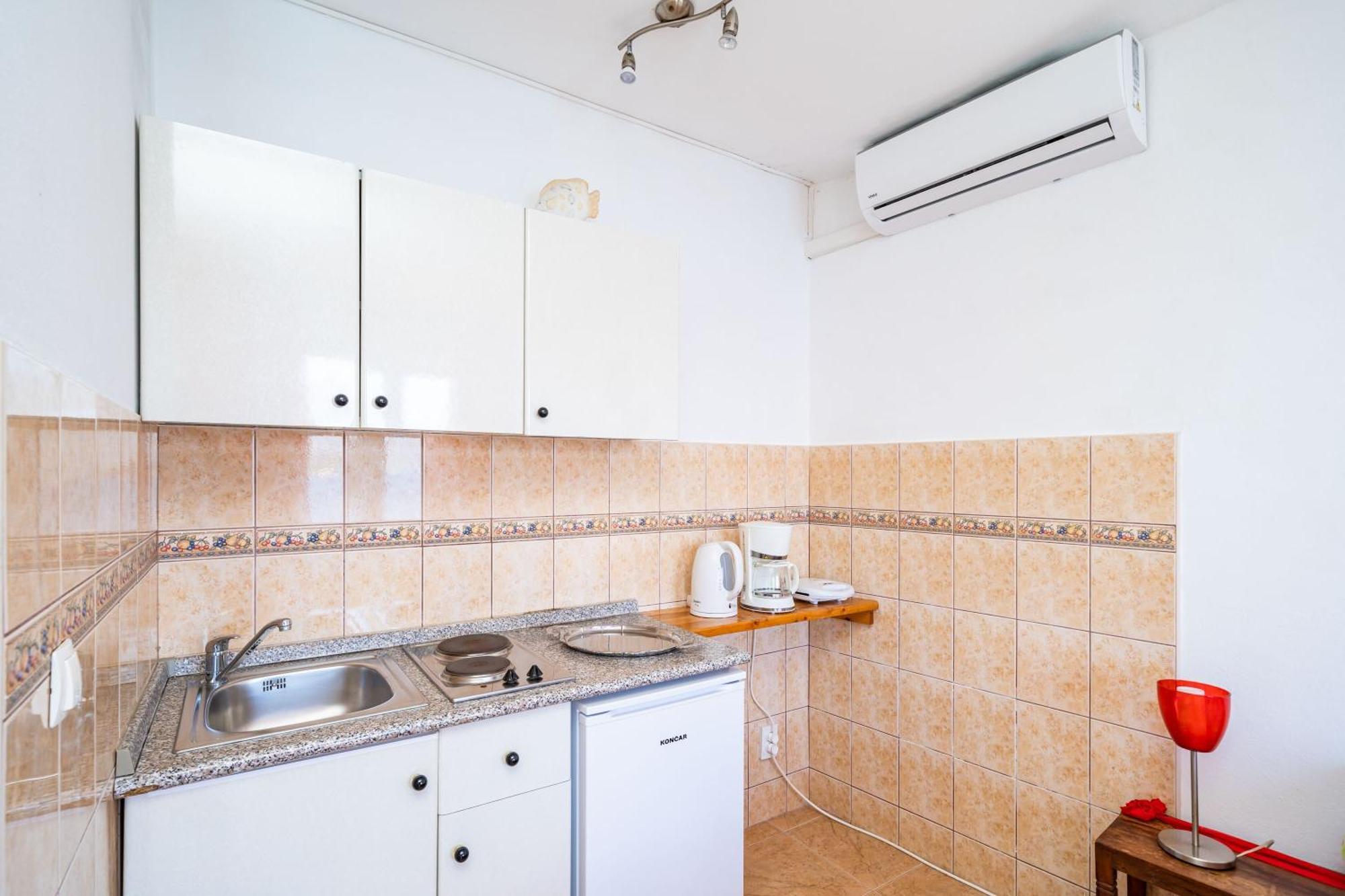 Apartments Nikolina Lumbarda Pokoj fotografie