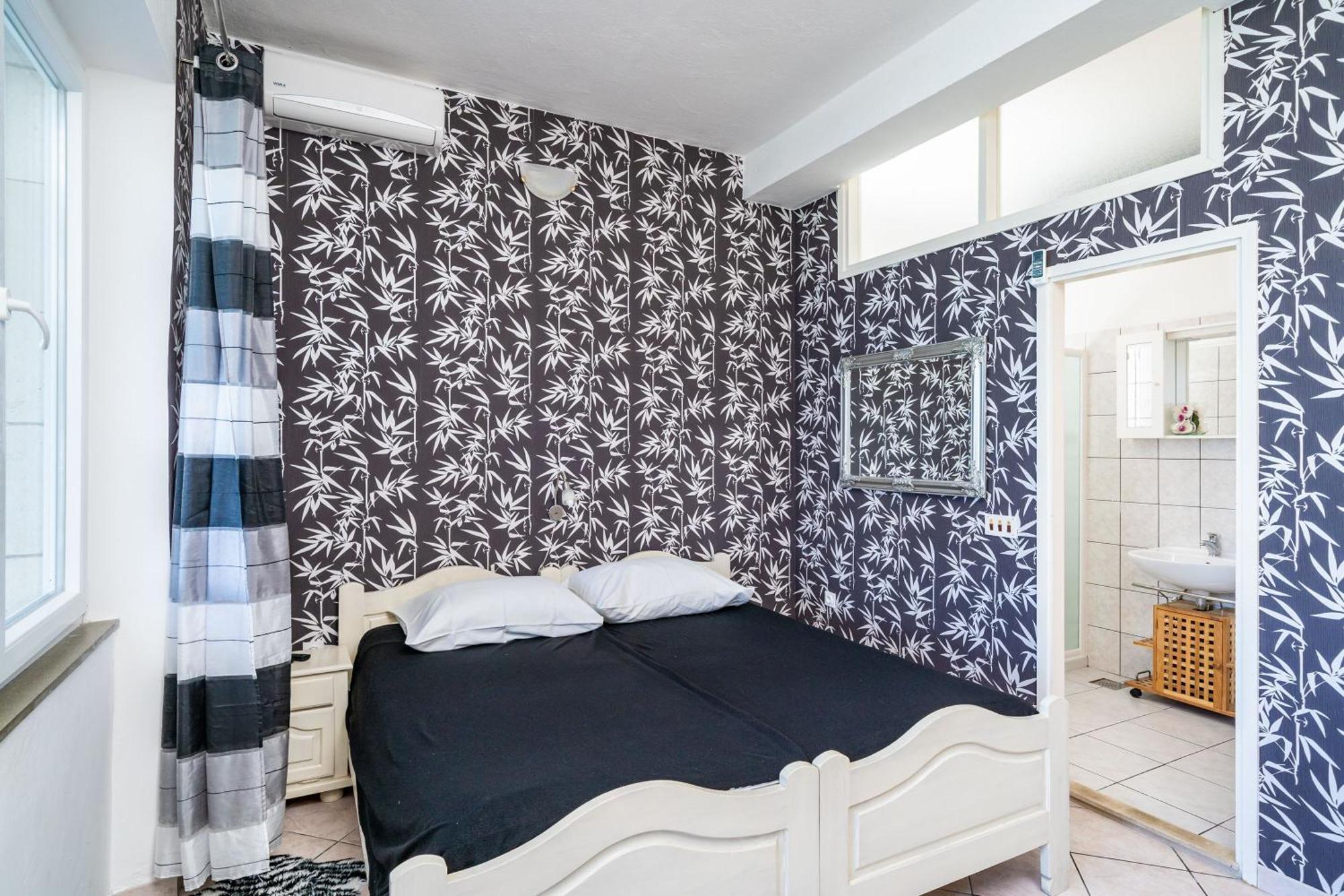 Apartments Nikolina Lumbarda Pokoj fotografie